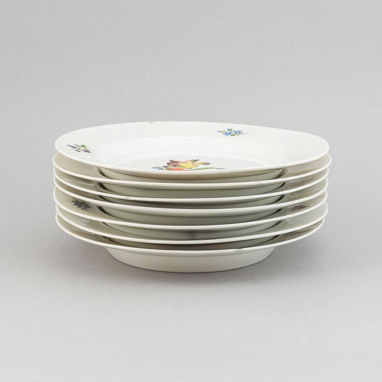 A 19th century 42-pcs porcelain dinner set, Berlin.