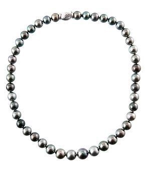 220. A PEARL COLLIER.