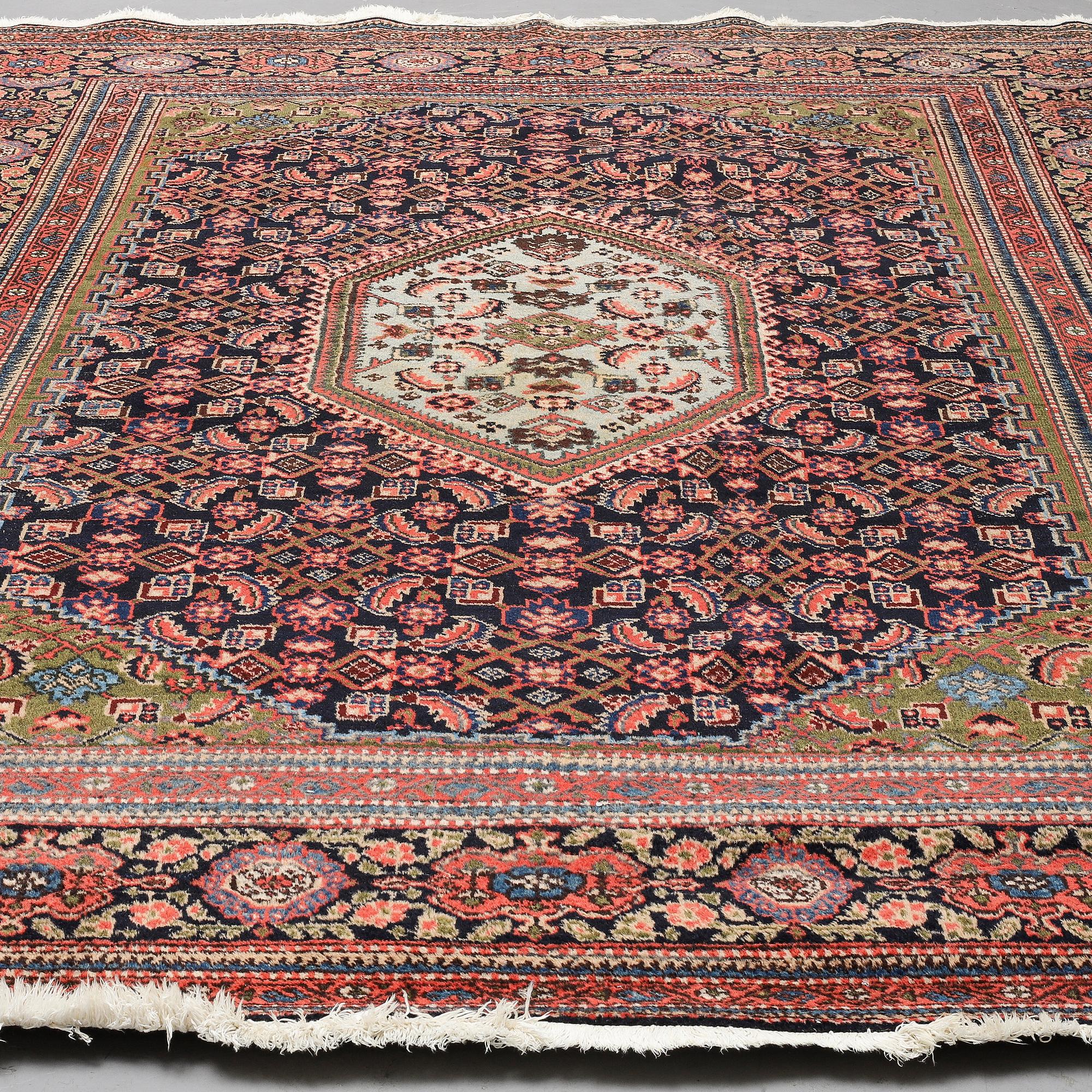 MATTO, Tabriz, ca 326 x 228 cm.
