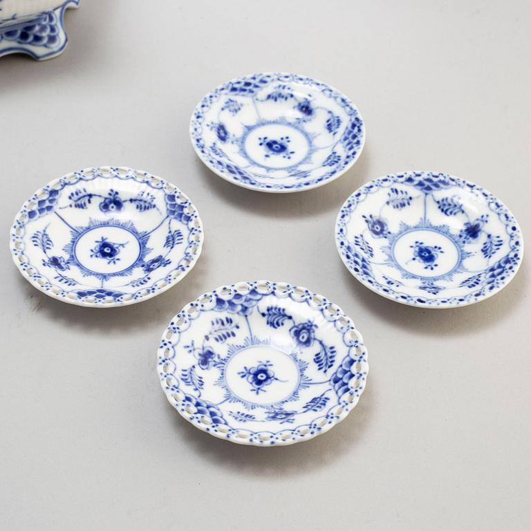 A Royal Copenhagen part service, 11 pieces.