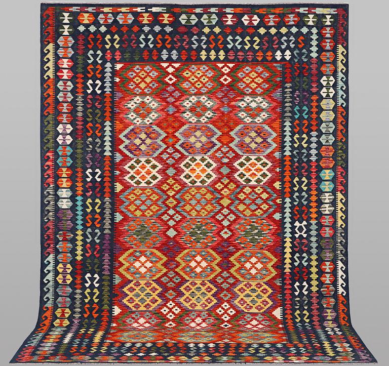 Matta, Kelim, ca 343 x 246 cm.