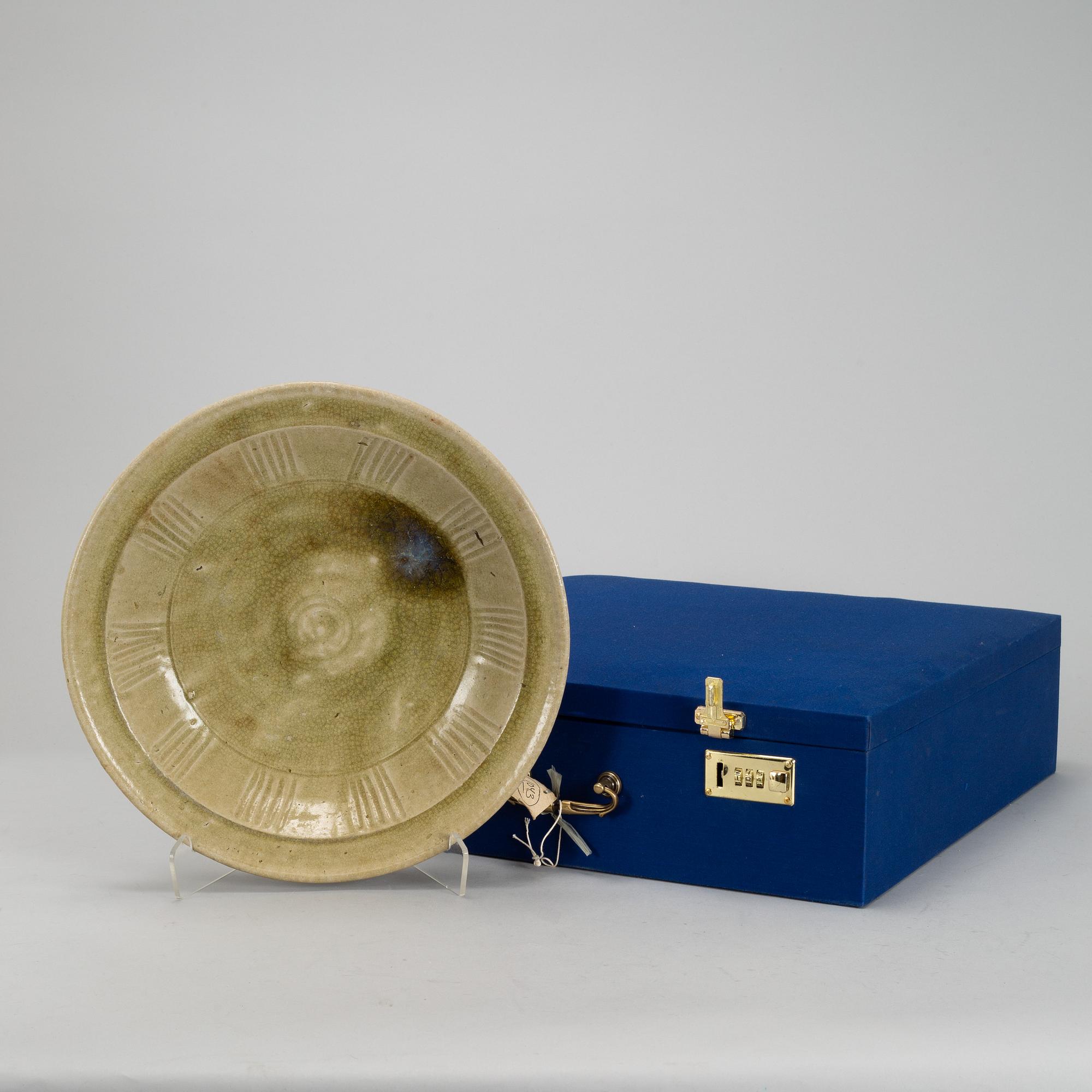 FAT, keramik. Sydostasien, Sawankhalok, 1500-tal.