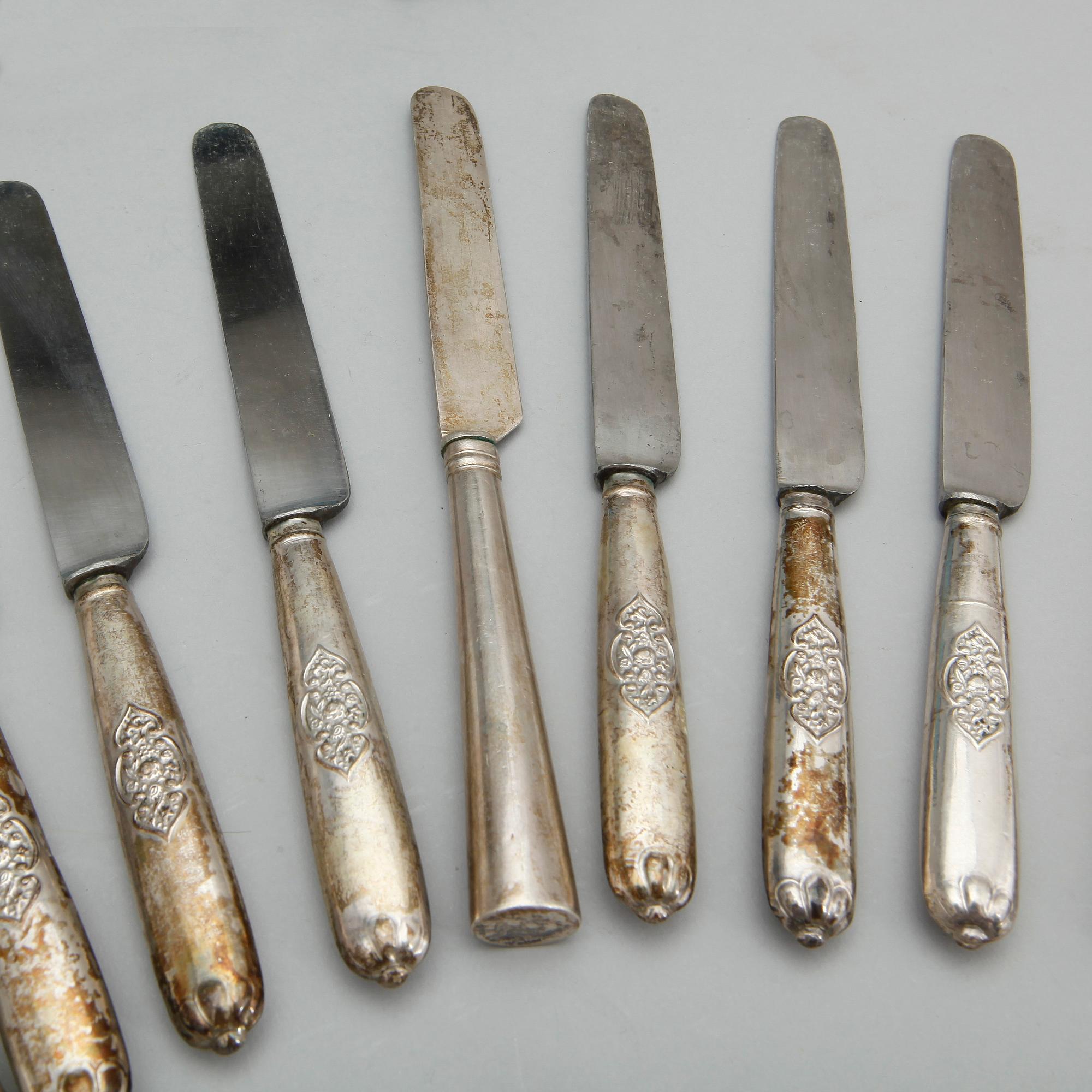 PARTI SILVER, bl.a Gösta Helenius, Åbo, 1938, vikt exklusive delar innehållandes metall ca 323 gram.
