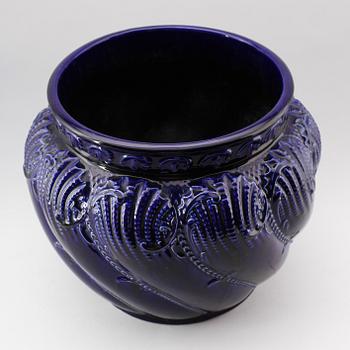 YTTERFODER, porslin, 1900-talets början.