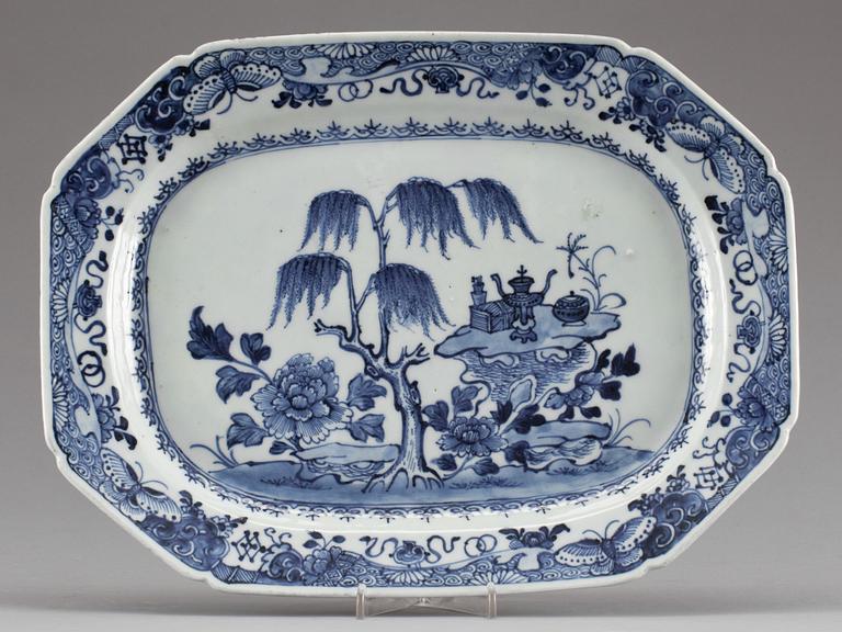 STEKFAT, porslin,  porslin, Kina, Jiaqing (1796-1820).