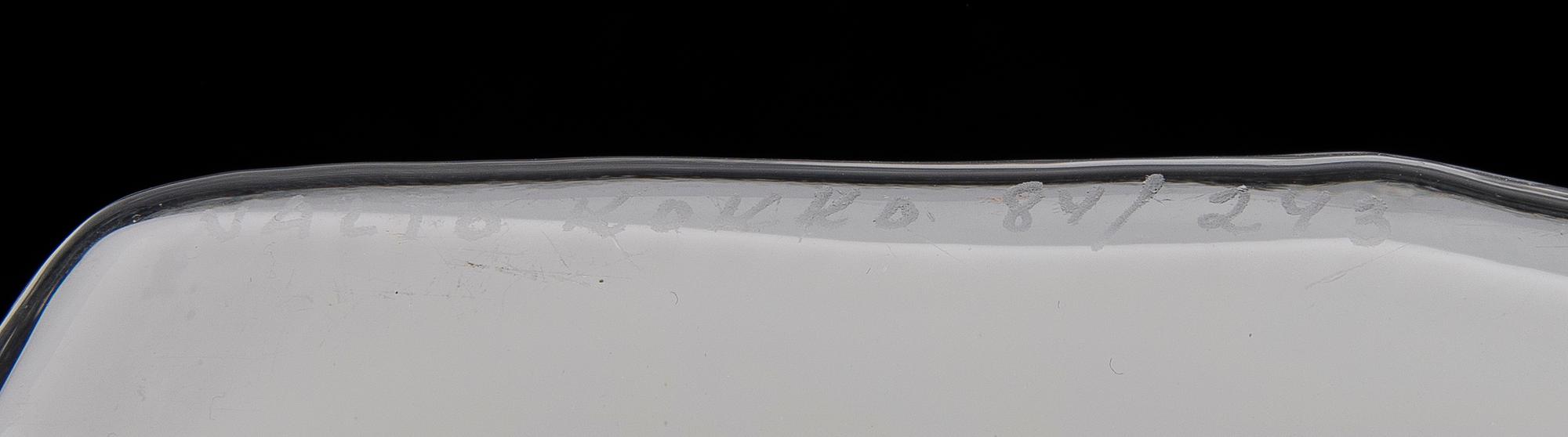 VALTO KOKKO, MALJAKKO, signeerattu Valto Kokko 84/243, Iittala, 1900-luvun jälkipuoli.