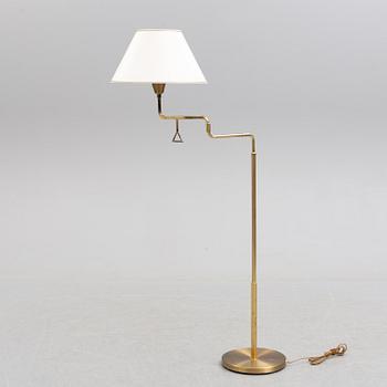 A second part of the 20th century brass floorlamp.