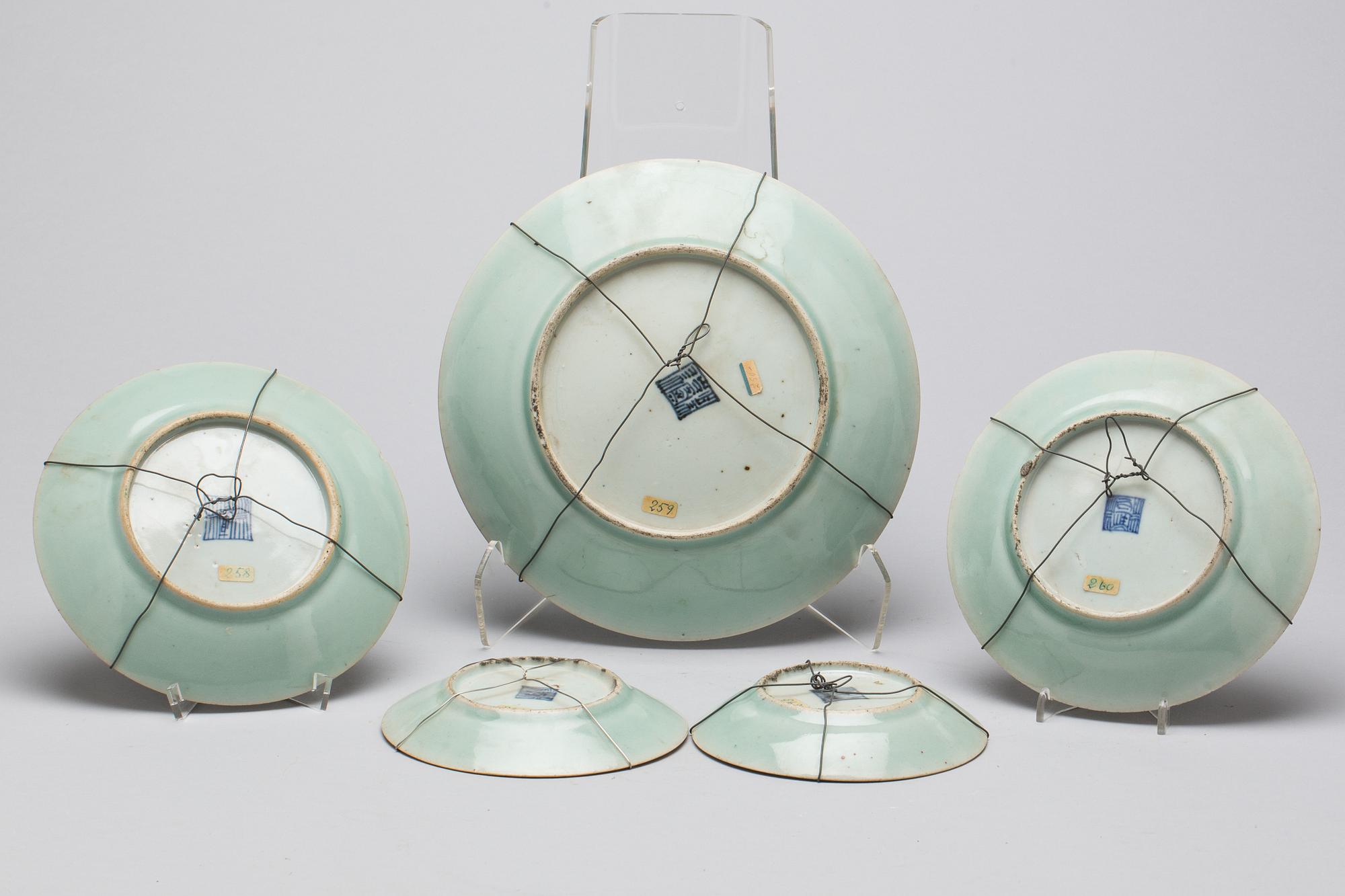 TALLRIKAR, 5 st, porslin, Kina, Kanton. 1800-tal.