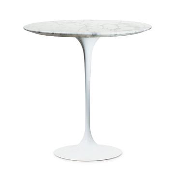 78. An Eero Saarinen 'Tulip' marble top table, Knoll International, USA.