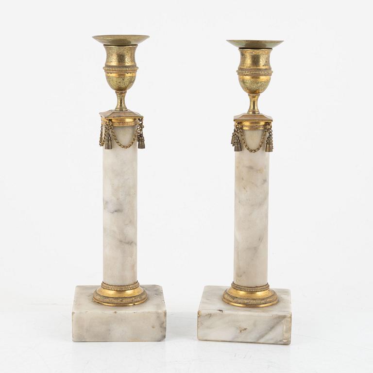 Ljusstakar, ett par, gustavianska, omkring 1800.