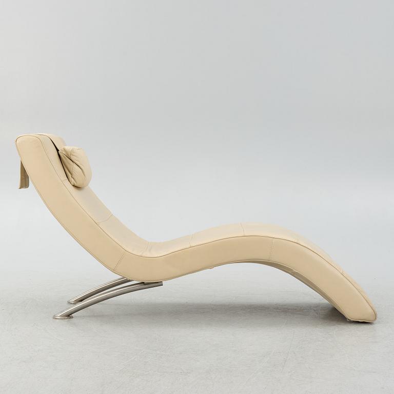 A reclininger, Neiser, contemporary.