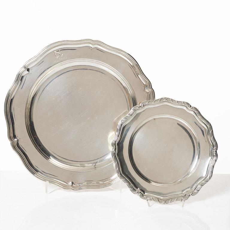 Fat, 2 st, silver, rokokostil, bl.a. Silvervarufabriken F D Erlandsson, Kristianstad 1926.
