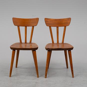 GÖRAN MALMVALL, a pair of pine chairs, Svensk Fur.