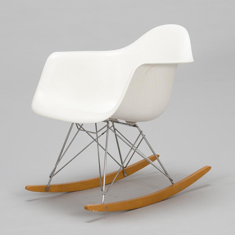 Charles och Ray Eames, gungstol, "Eames Plastic Armchair RAR", Vitra 2015.
