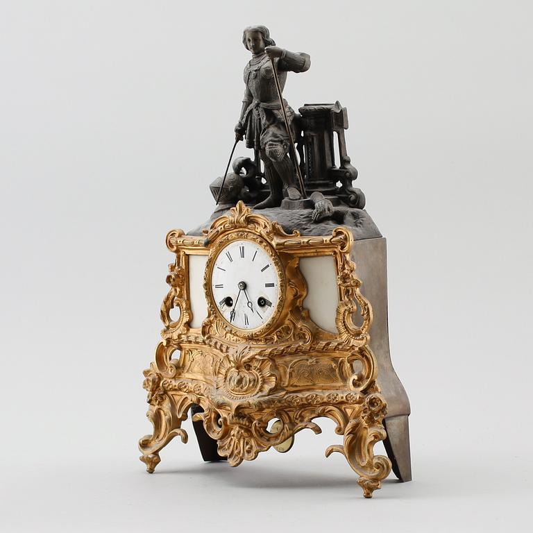 BORDSPENDYL, förgylld och patinerad zink, Frankrike, 1800-talets andra hälft.