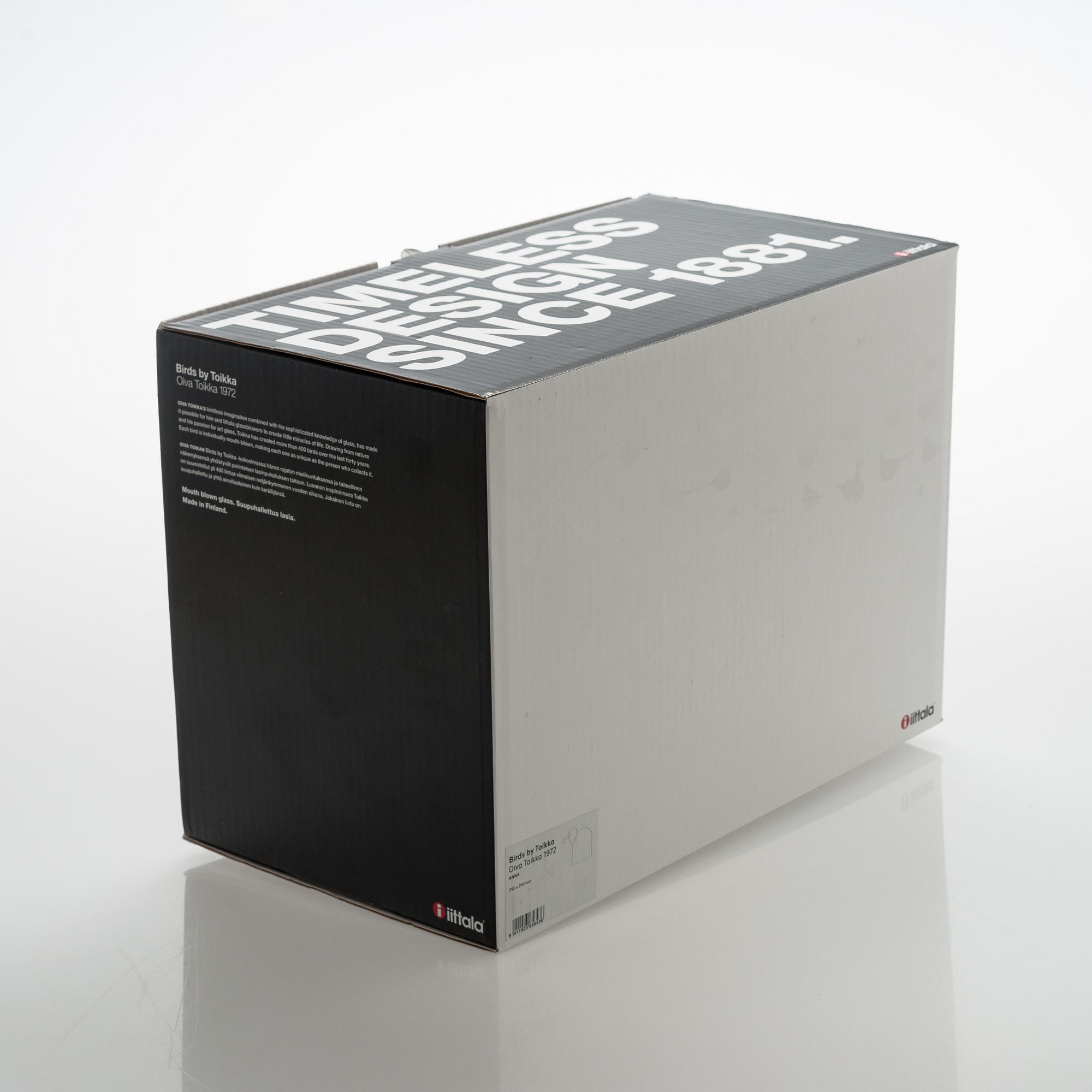 Oiva Toikka, a glass bird. Signed O Toikk Iittala.