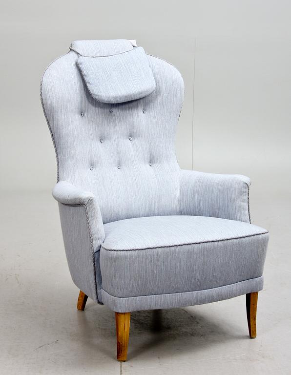 FÅTÖLJ, design Carl Malmsten "Farmor". 1900-tal.