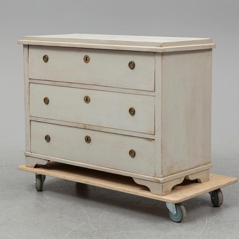A chest of drawers from the mid 19th century.