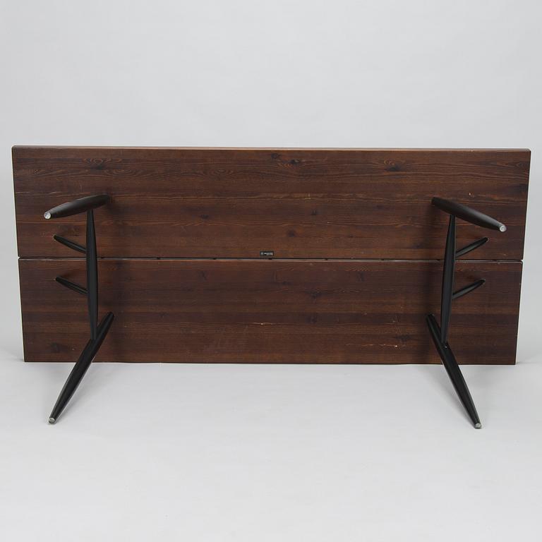 Ilmari Tapiovaara, Matbord och bänkar, 2 st "Pirkka" Aero Design Furniture Ltd 2000-tal.