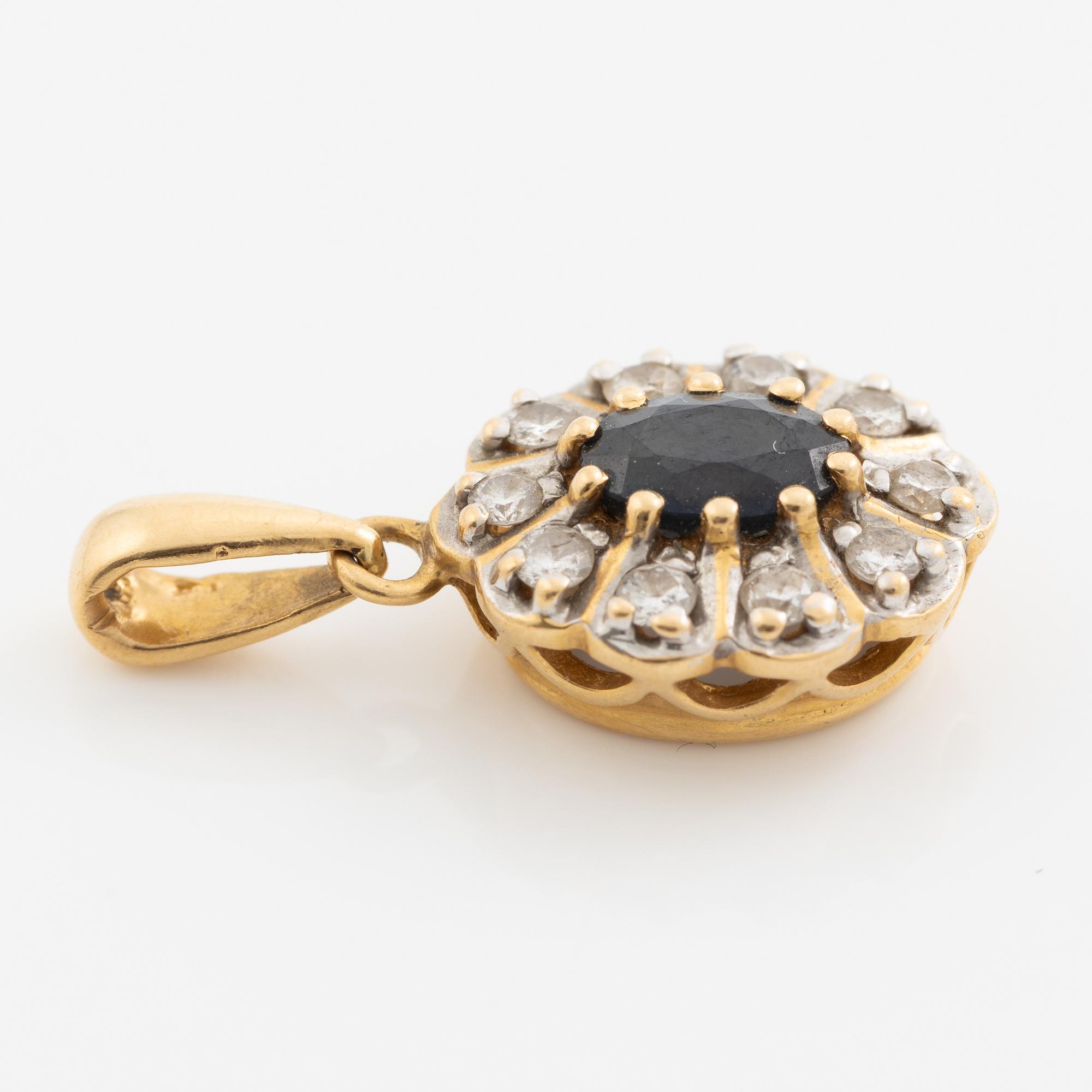 Pendant, carmosé model, 18K gold with sapphire and brilliant-cut diamonds.