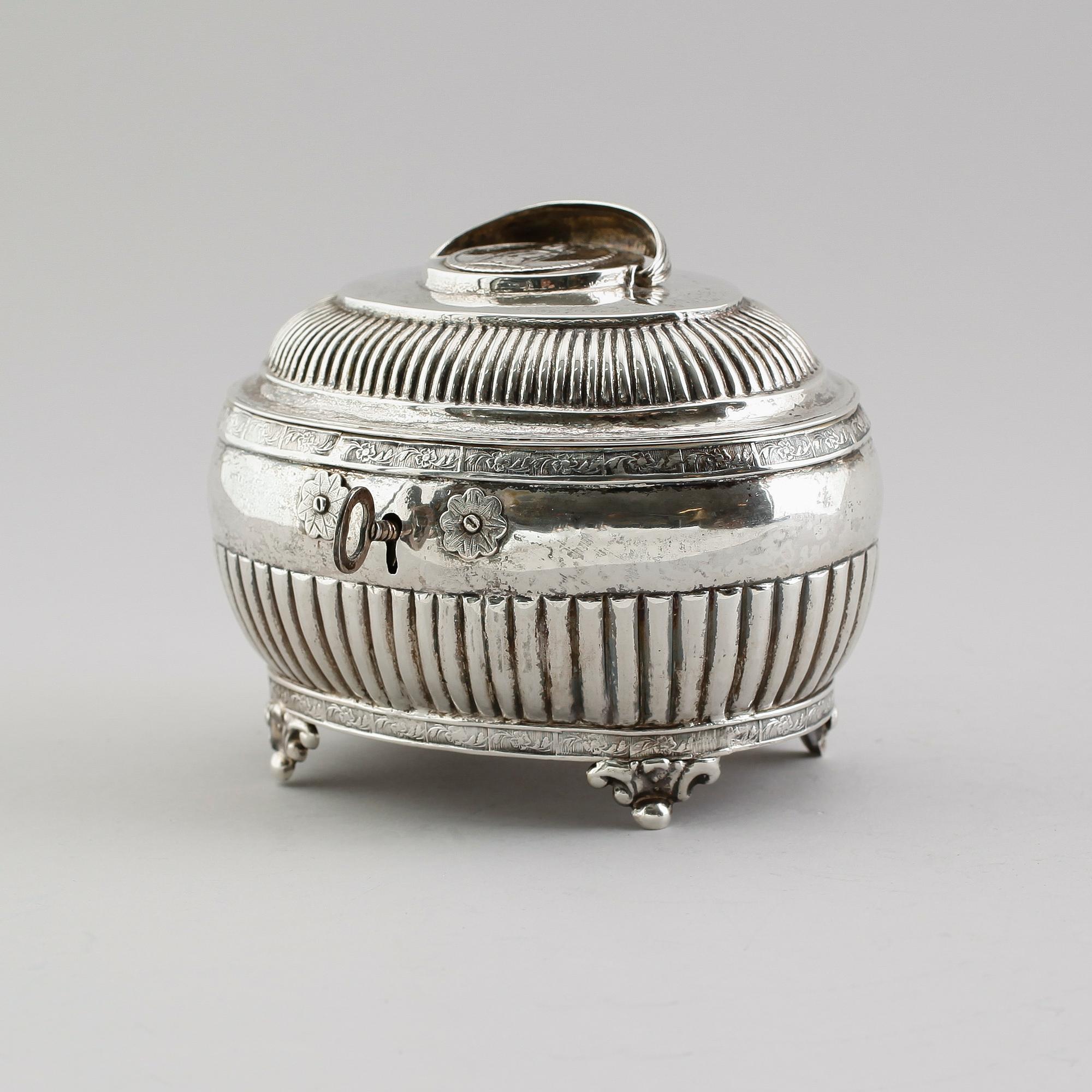 SOCKERSKRIN, silver, Anders Johan Lignell, Sundsvall 1806-1842. Vikt ca 229 gram.