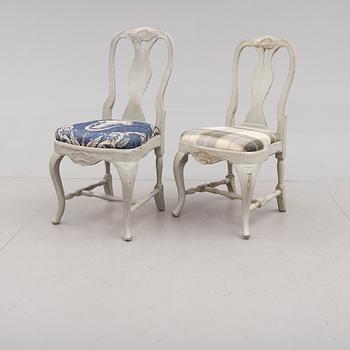 STOLAR, 2 st snarlika, rokokostil, 1900-talets första hälft.