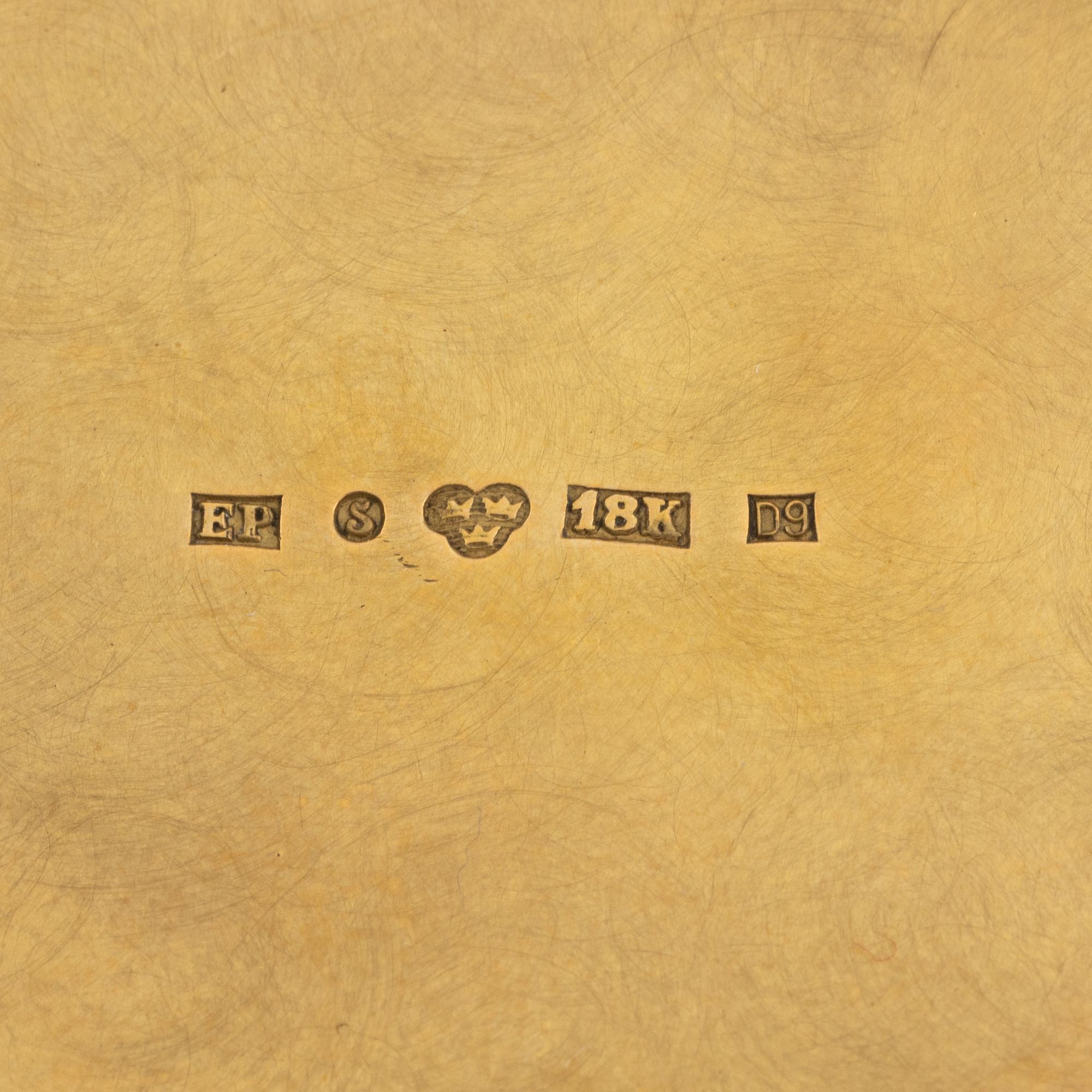 Box, 18K gold.