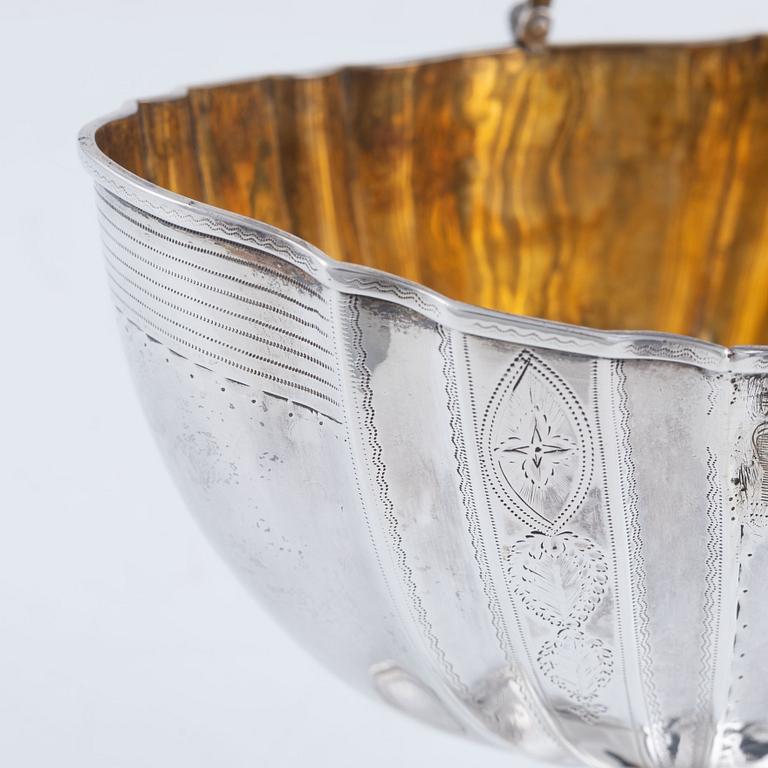 A silver bowl, mark of George Christie, Edinburgh, Scotland 1796.