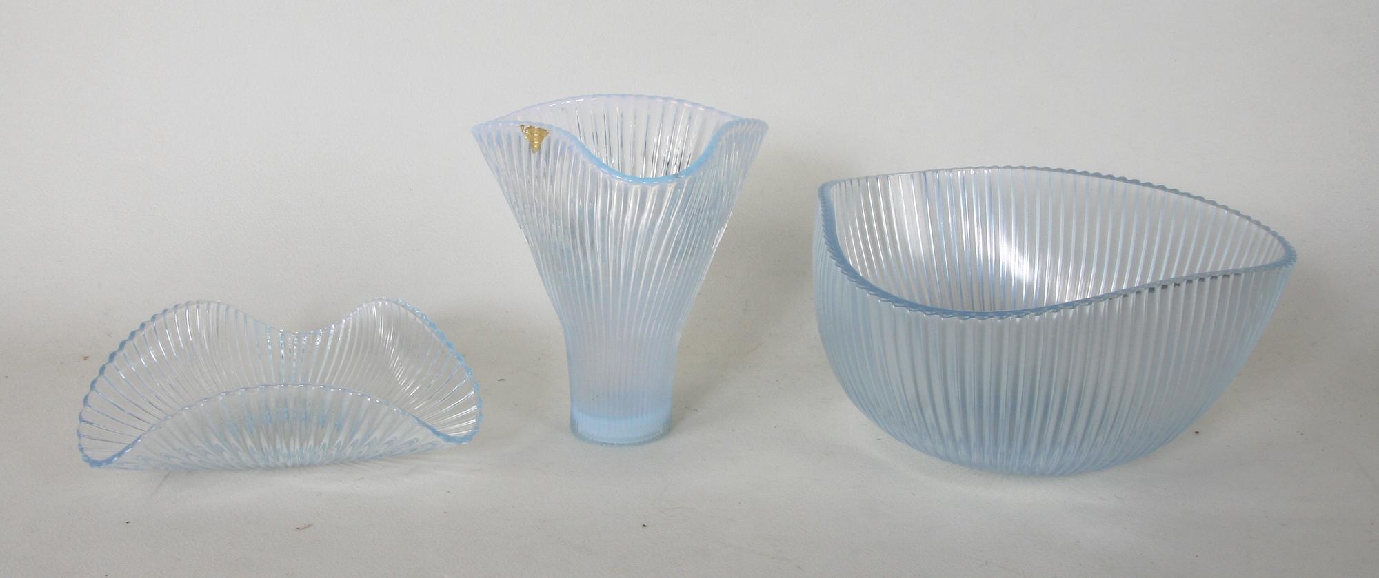 VASER, 5 st, glas, "Reffla", Arthur Percy, Gullaskruf.