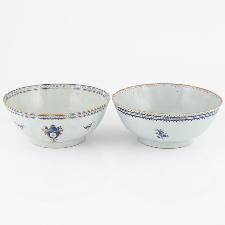 Bålskålar, 2 st, porslin, Kina, Jiaqing (1796-1820).