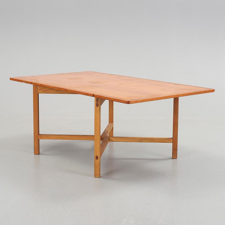 BORD. Ur serien "Kaskad", Christina Fürst, Karl Andersson & Söner, modellen formgiven 1992.