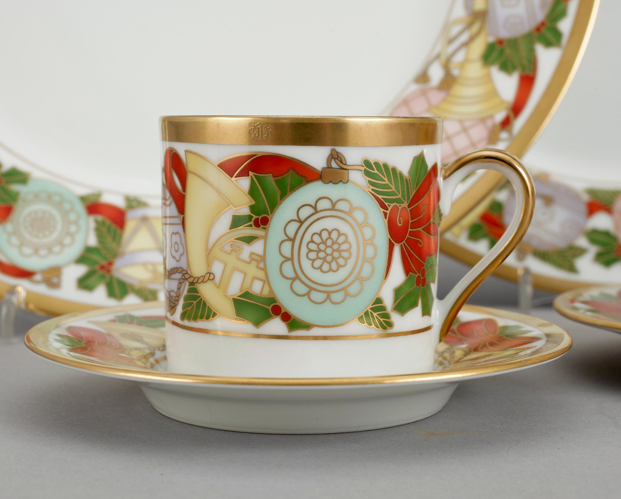 SERVISDELAR, 4st, porslin, "Dior Christmas", Christian Dior, Frankrike, tillverkad mellan 1991-96.
