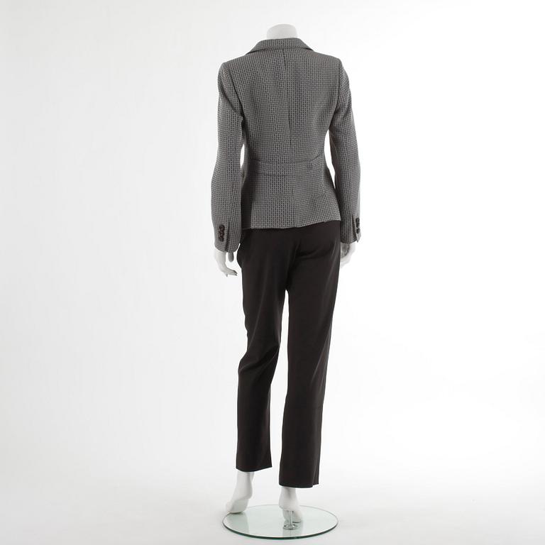 ARMANI, a grey viscose and cotton two-piece suit consisting of jacket and pants, size 44.
