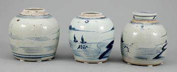 BOJANER / INGEFÄRSKRUS, 3 st, porslin. Kina.