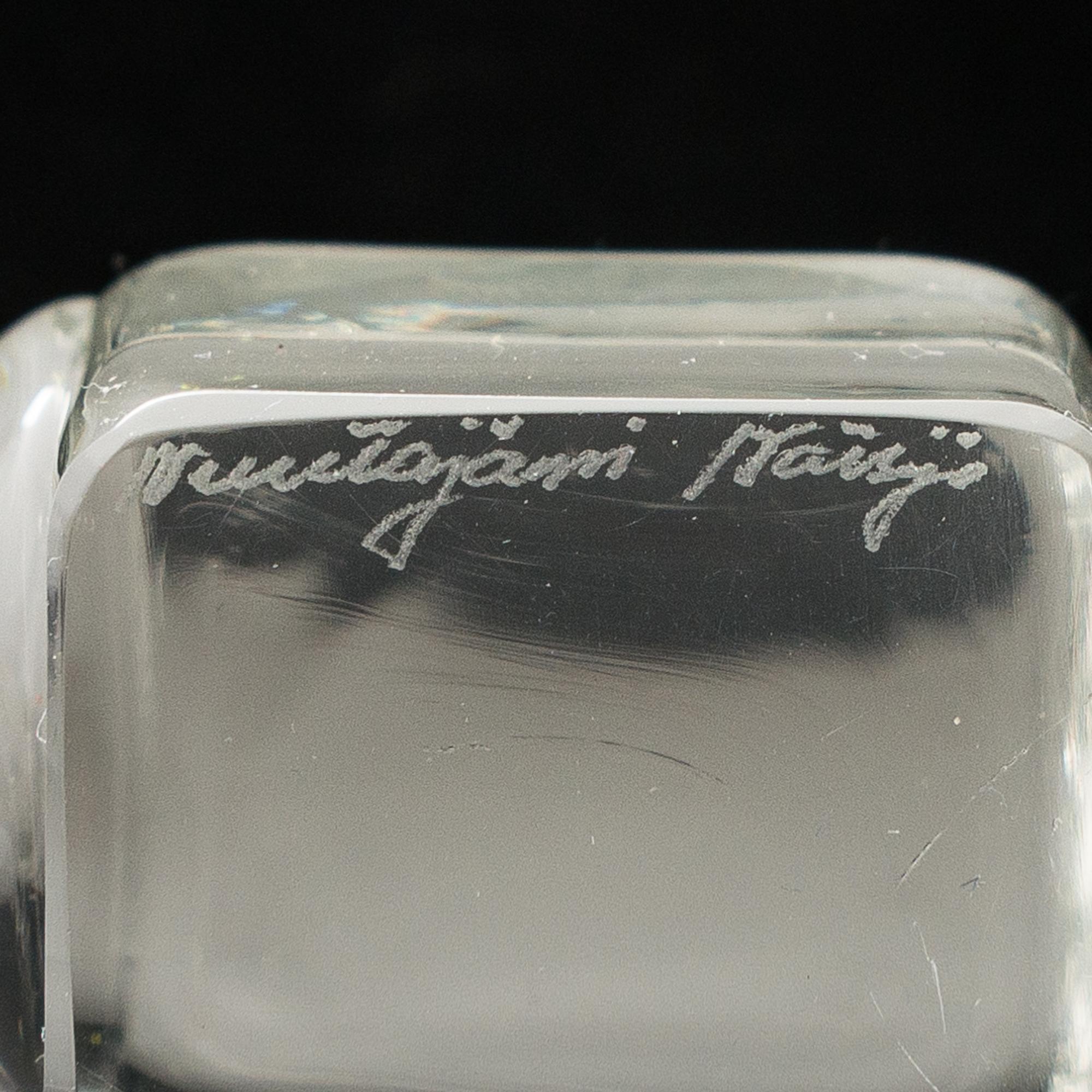 OIVA TOIKKA, lasiveistos, signeerattu Nuutajärvi Notsjö.