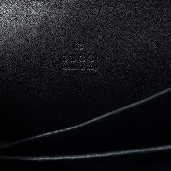 Gucci, wallet.