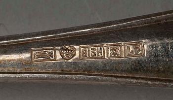 BORDSBESTICK, silver, Chippendale, 12+12
Aurankultaseppä Åbo 1960.