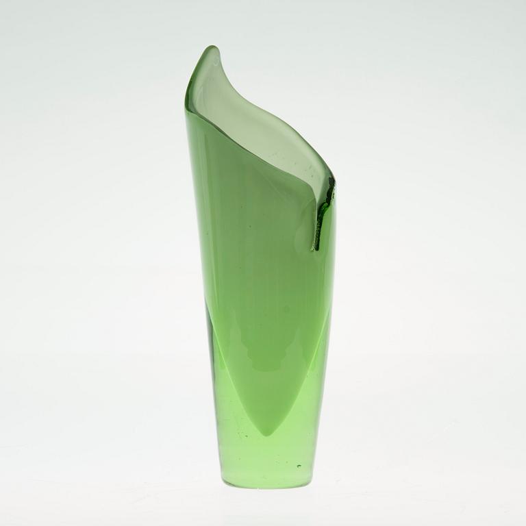 Gunnel Nyman, A VASE.