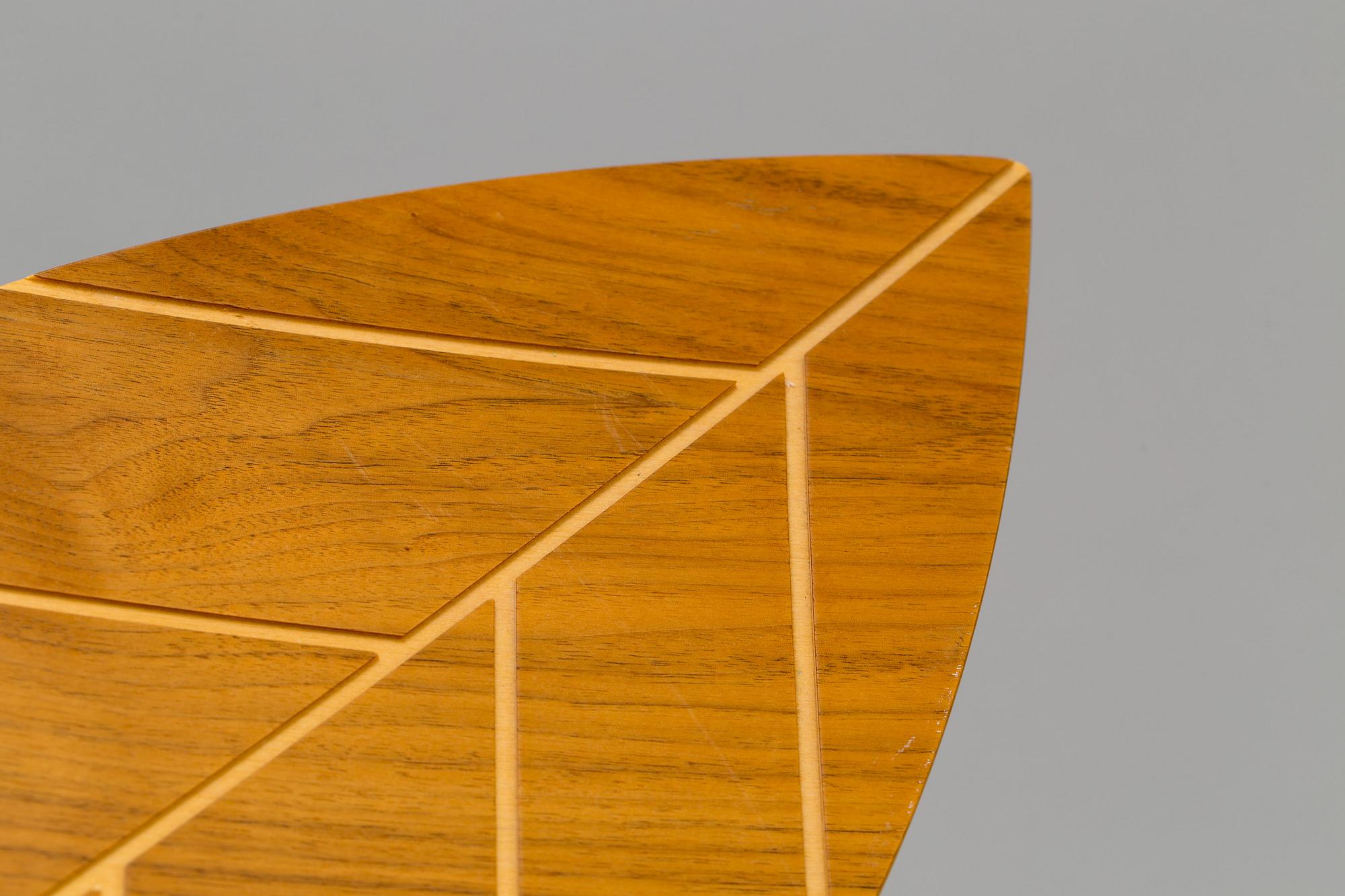 TAPIO ANTTILA, a 'Kuvio Leaf' wood dish, for Showroom Finland. Model designed in 2007.