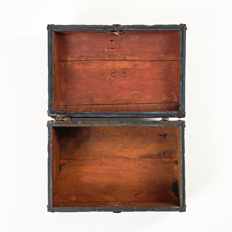 A Swedish carved baroque chest, 17th / early 18th century.
