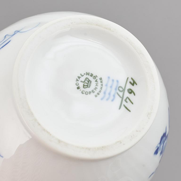 ROYAL COPENHAGEN, a 'Blå Blomst' part coffee and tea service, Denmark (62 pieces).