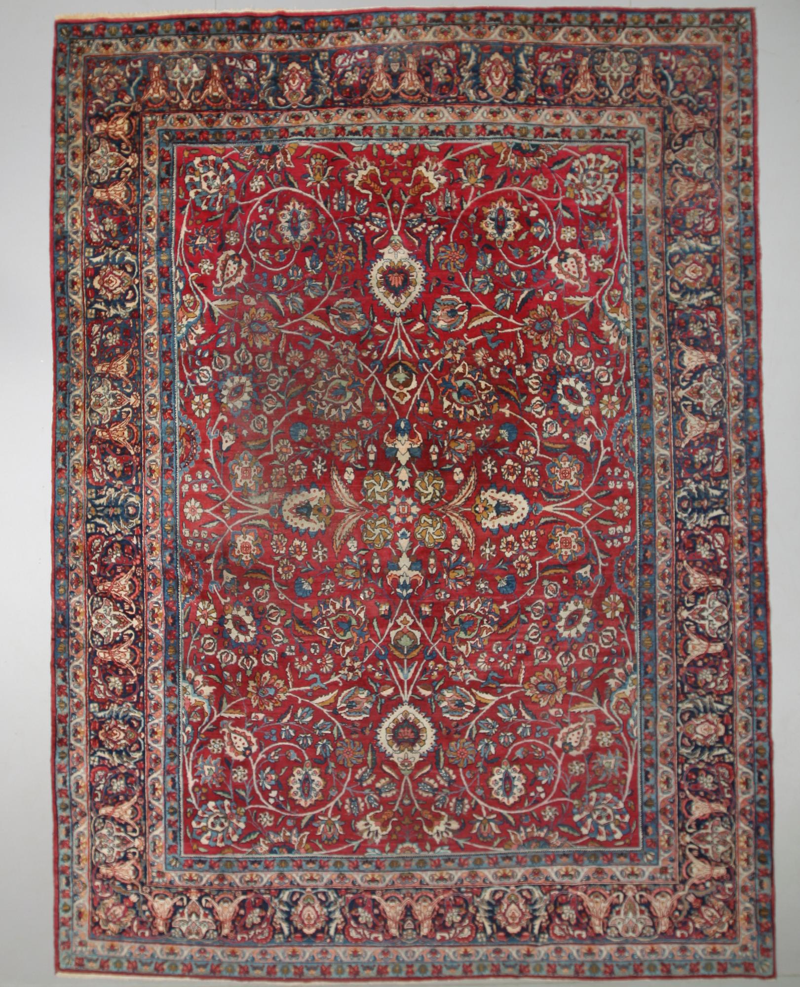 MATTA, orient, old ca 365 x 270 cm.