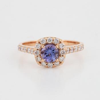 Tanzanite and diamond ring.