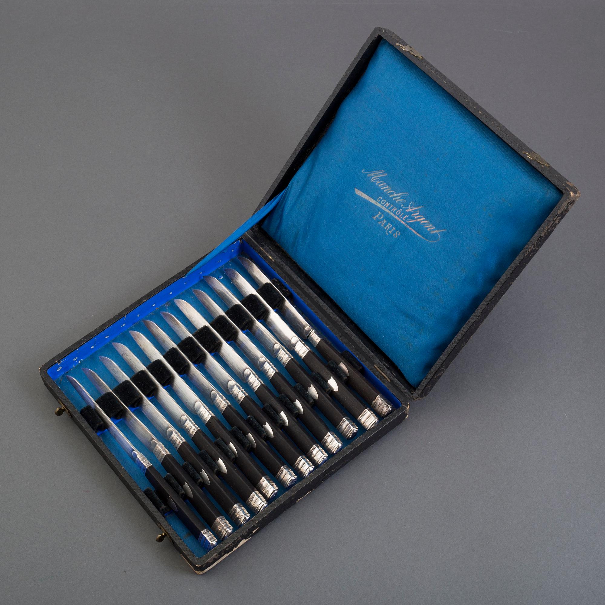12 French silver and ebony fruit knives, 1809-19.