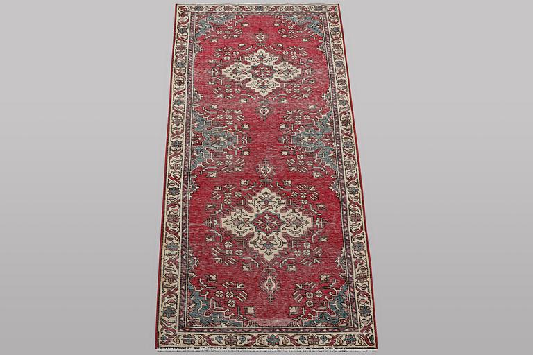 A runner carpet, Persian, Vintage Design, ca 229 x 75 cm.