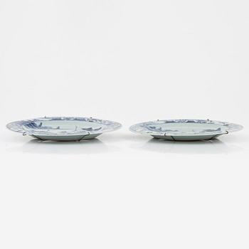 Tallrikar, ett par, porslin, Kina, Kangxi, 1700-tal.