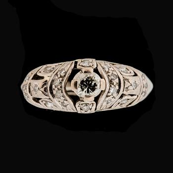 RING, 18k vitguld, med diamanter, totalt ca 0,30 ct. Vikt ca 5 gram.