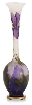 1064. An art nouveau Daum cameo glass vase, Nancy, France.