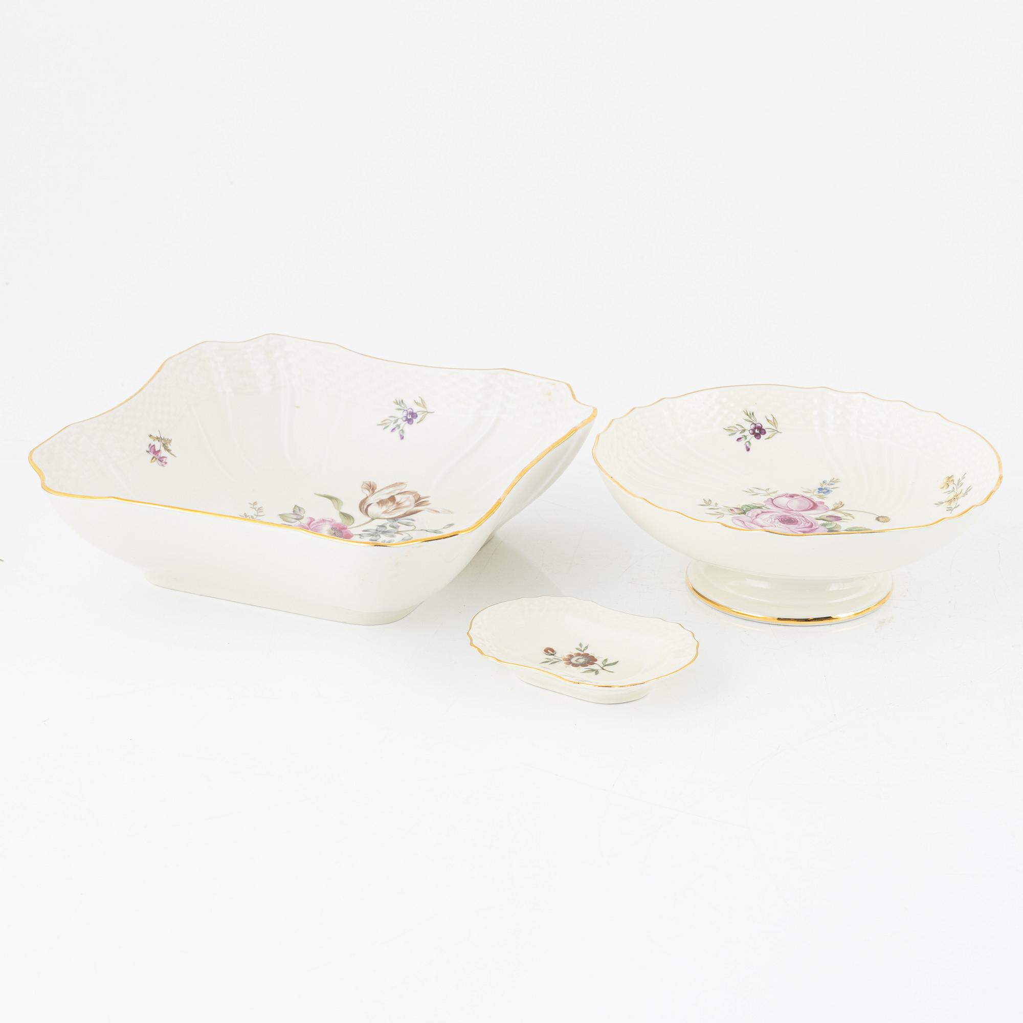 A 49-piece porcelain dinner service, "Frijsenborg", Royal Copenhagen, Denmark.