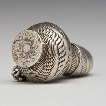 Kryddosa, silver, ostämplad. 1700-tal. Senbarock.